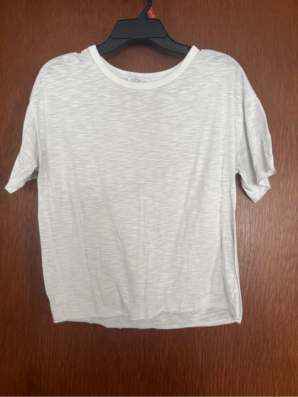 sofia by sofia vergara Lightweight White Crewneck Crop Top